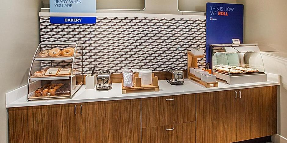 Holiday Inn Express & Suites Palm Desert - Millennium By Ihg エクステリア 写真