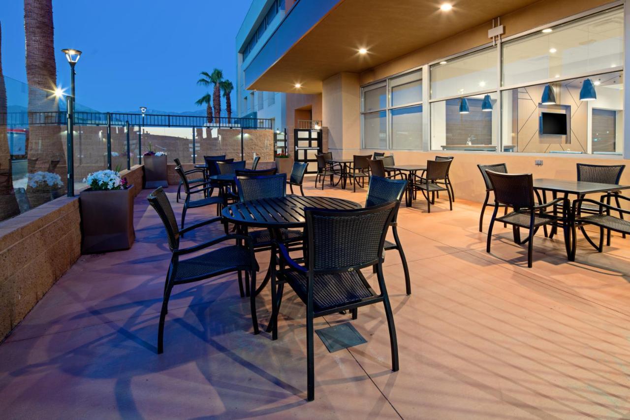 Holiday Inn Express & Suites Palm Desert - Millennium By Ihg エクステリア 写真