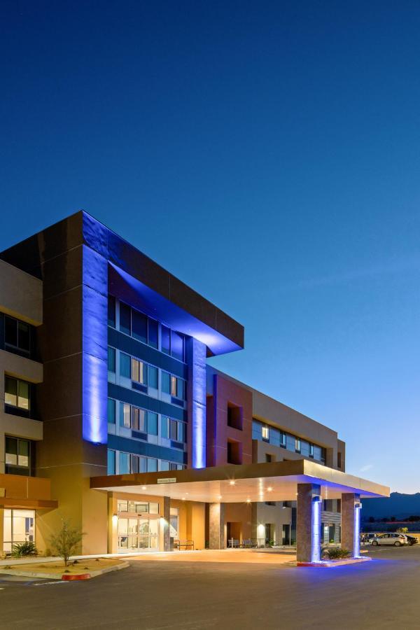 Holiday Inn Express & Suites Palm Desert - Millennium By Ihg エクステリア 写真